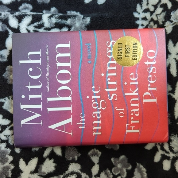 Mitch Album First Edition Signed The Magic Strings of Frankie Presto Hardcover - Picture 5 of 5